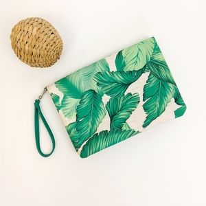 Puncuate Tropical Leaf Fold Clutch